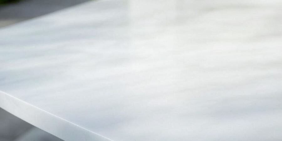 Mármore branco: Elegância e versatilidade